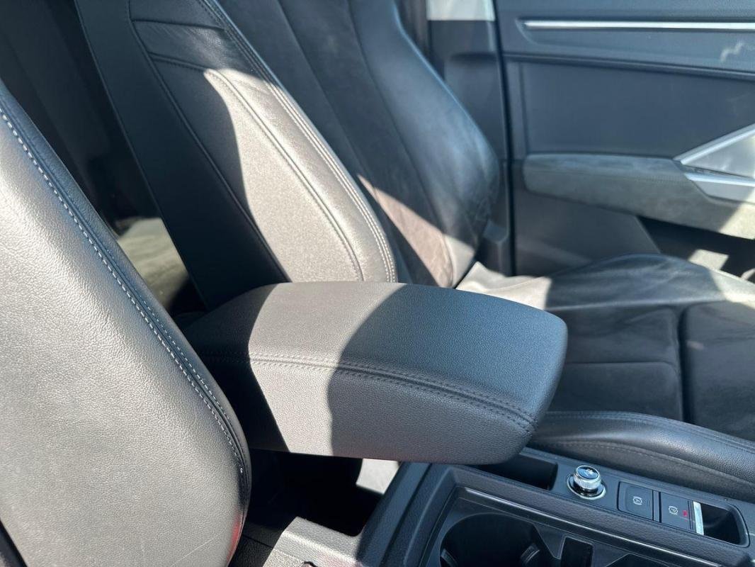 Audi Q3 - Photo 12
