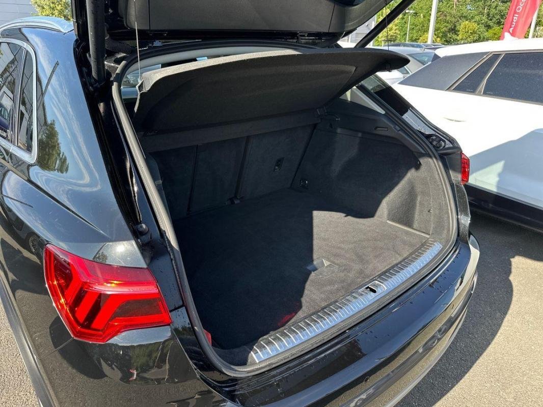 Audi Q3 - Photo 32