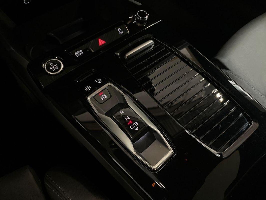 Audi e-tron - Photo 11