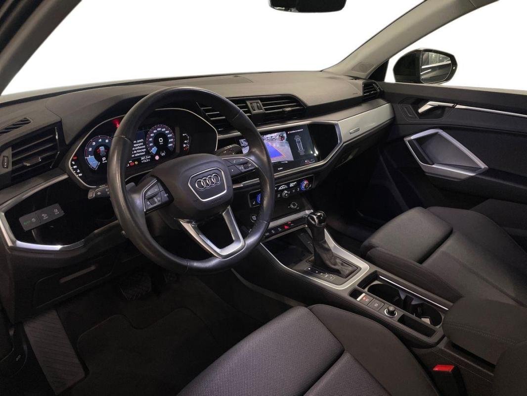 Audi Q3 - Photo 9