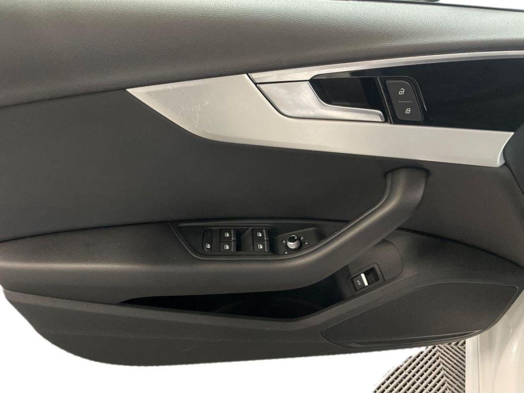 Audi A4 Avant - Photo 15