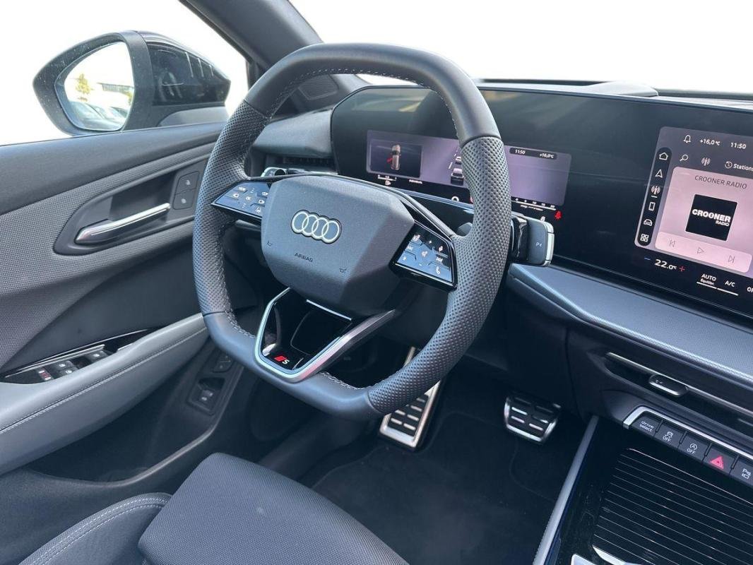 Audi Q3 - Photo 13