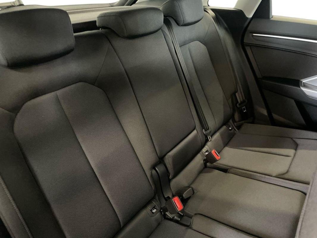 Audi Q3 - Photo 23