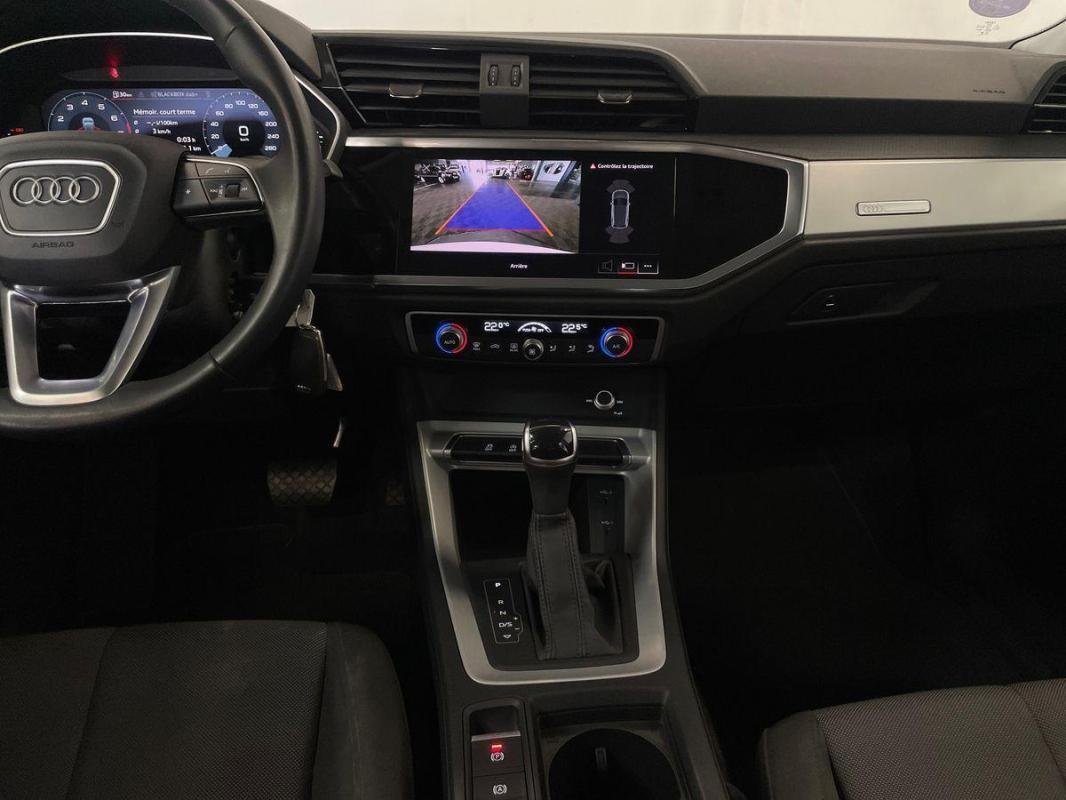 Audi Q3 - Photo 10