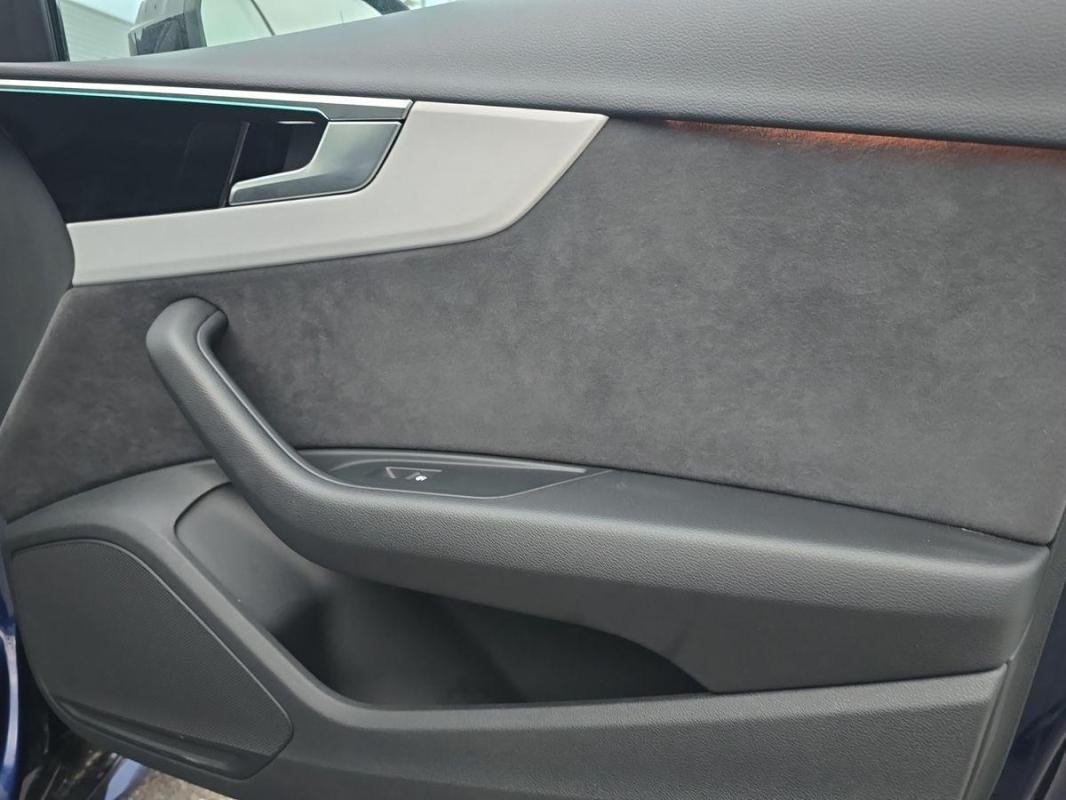 Audi A4 Avant - Photo 15