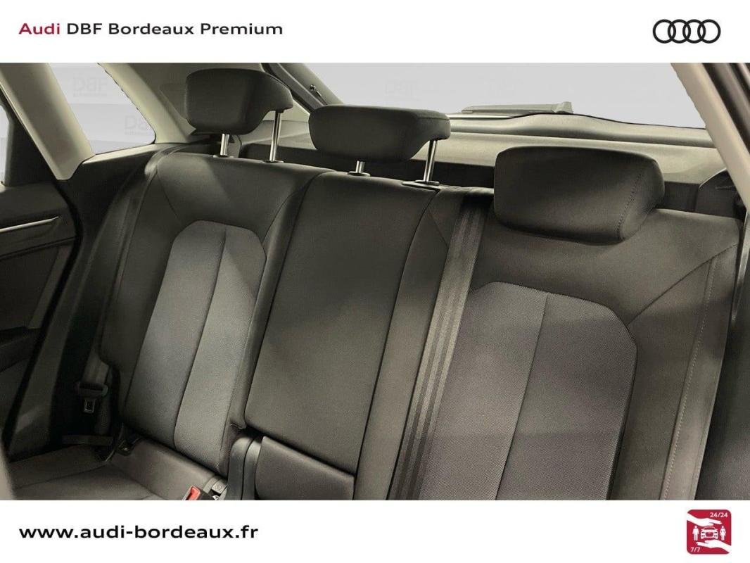 Audi Q3 - Photo 12