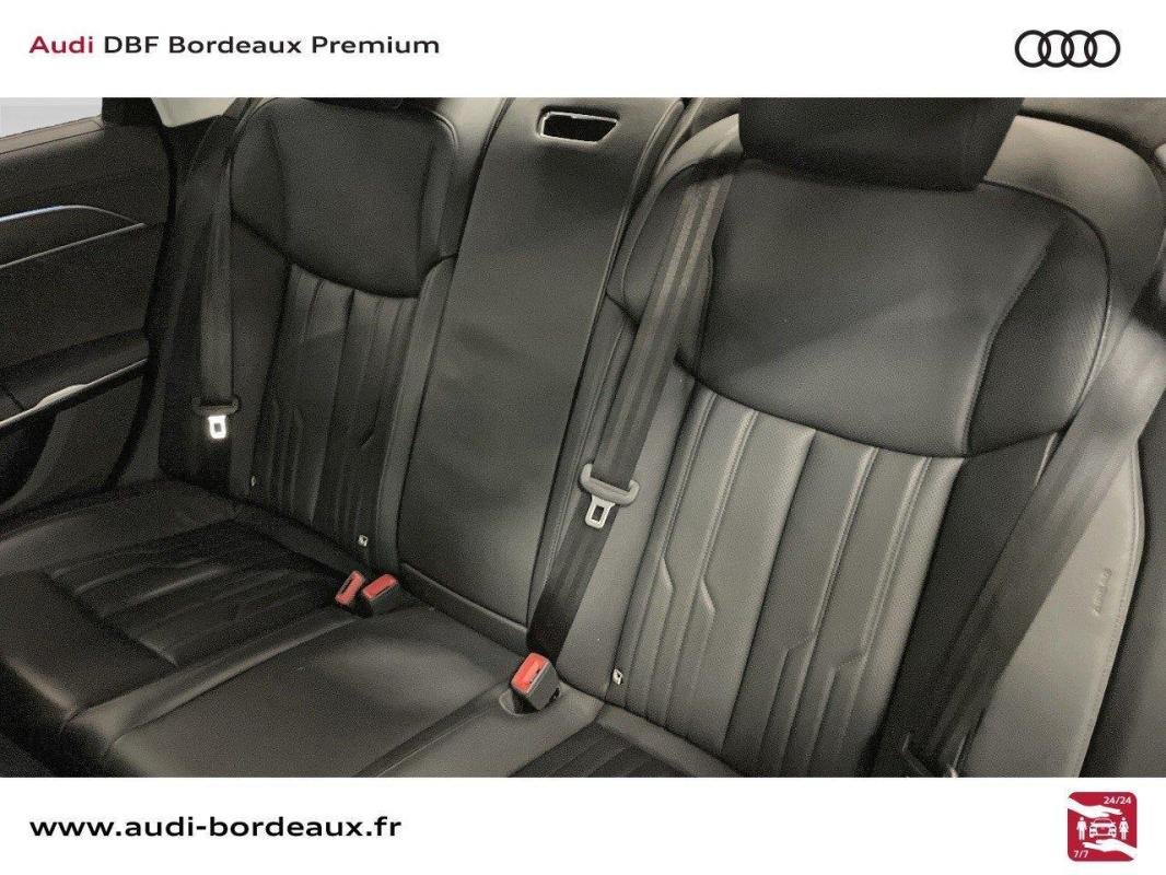 Audi A8 - Photo 12