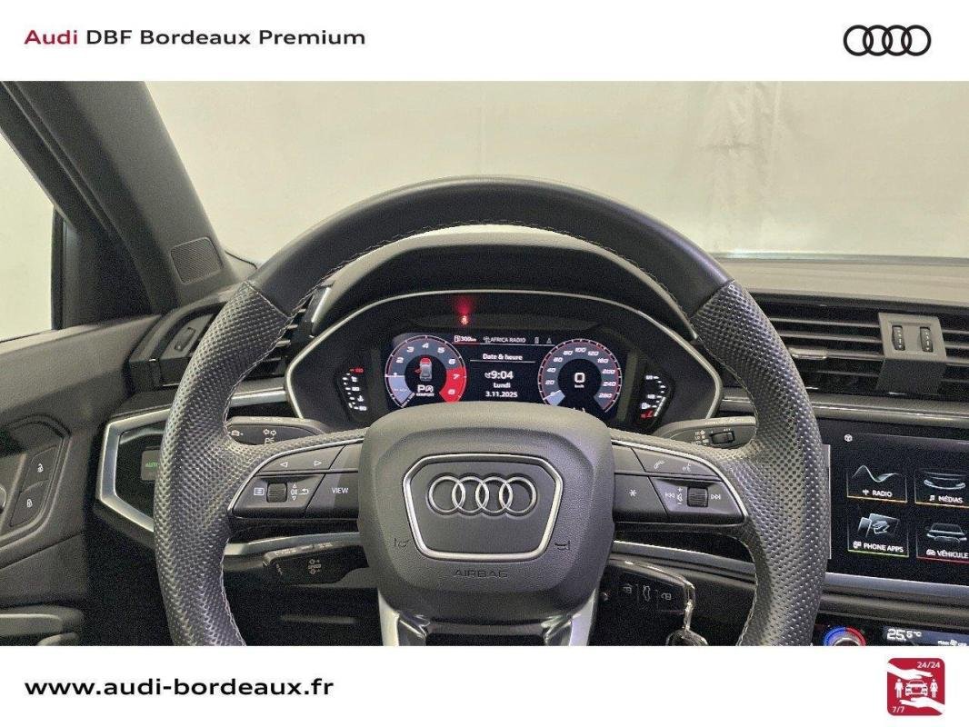 Audi Q3 - Photo 13