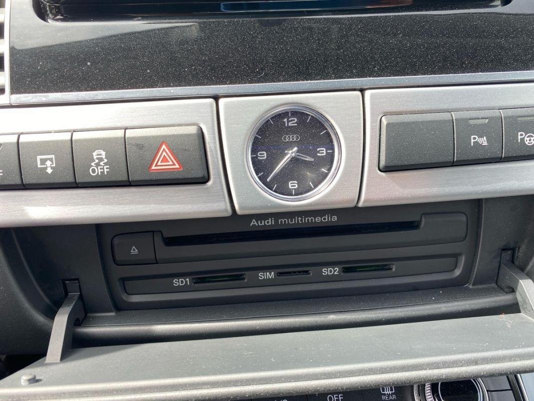 Audi A8 - Photo 17
