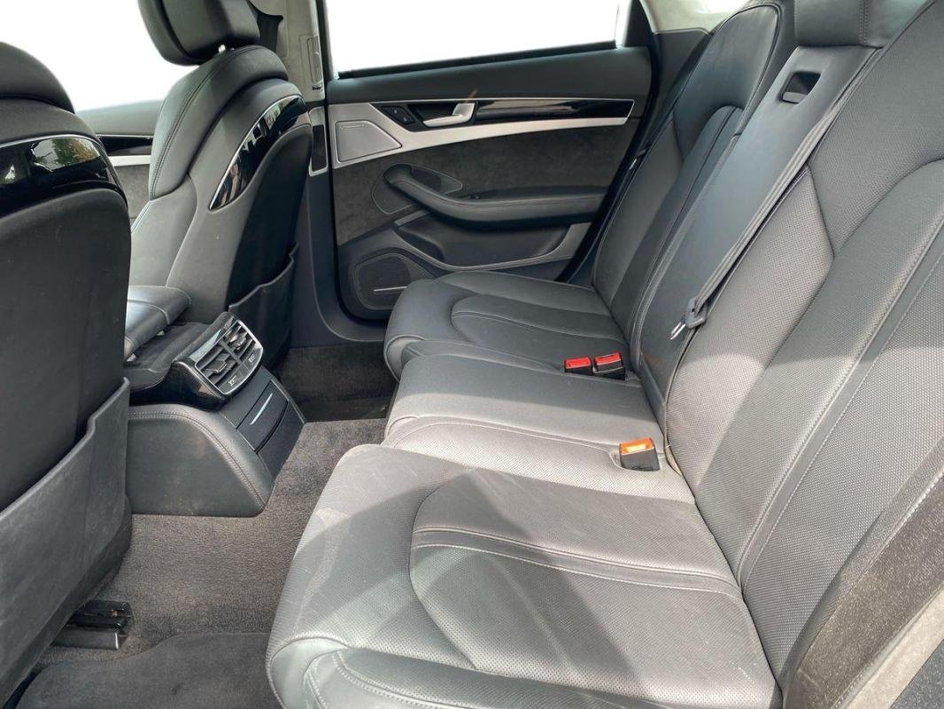 Audi A8 - Photo 23