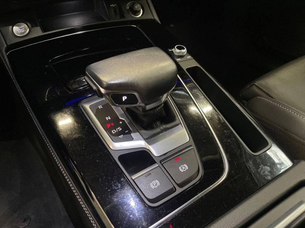 Audi Q5 - Photo 11