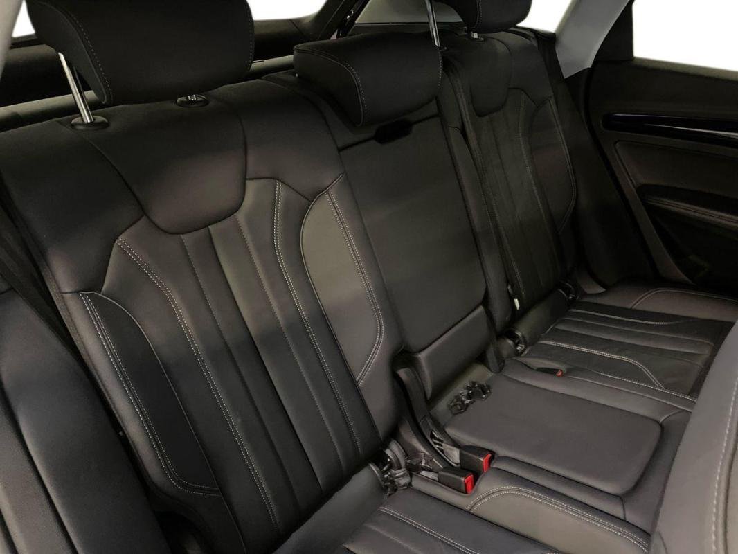Audi Q5 - Photo 23
