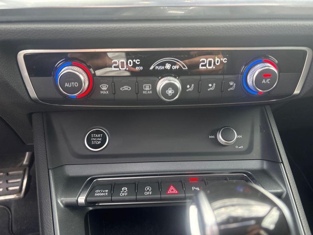 Audi Q3 - Photo 19