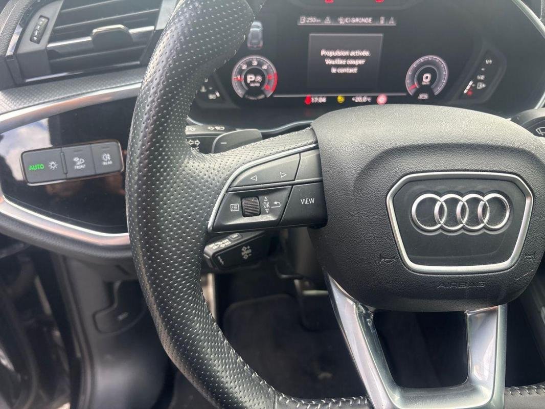 Audi Q3 - Photo 20