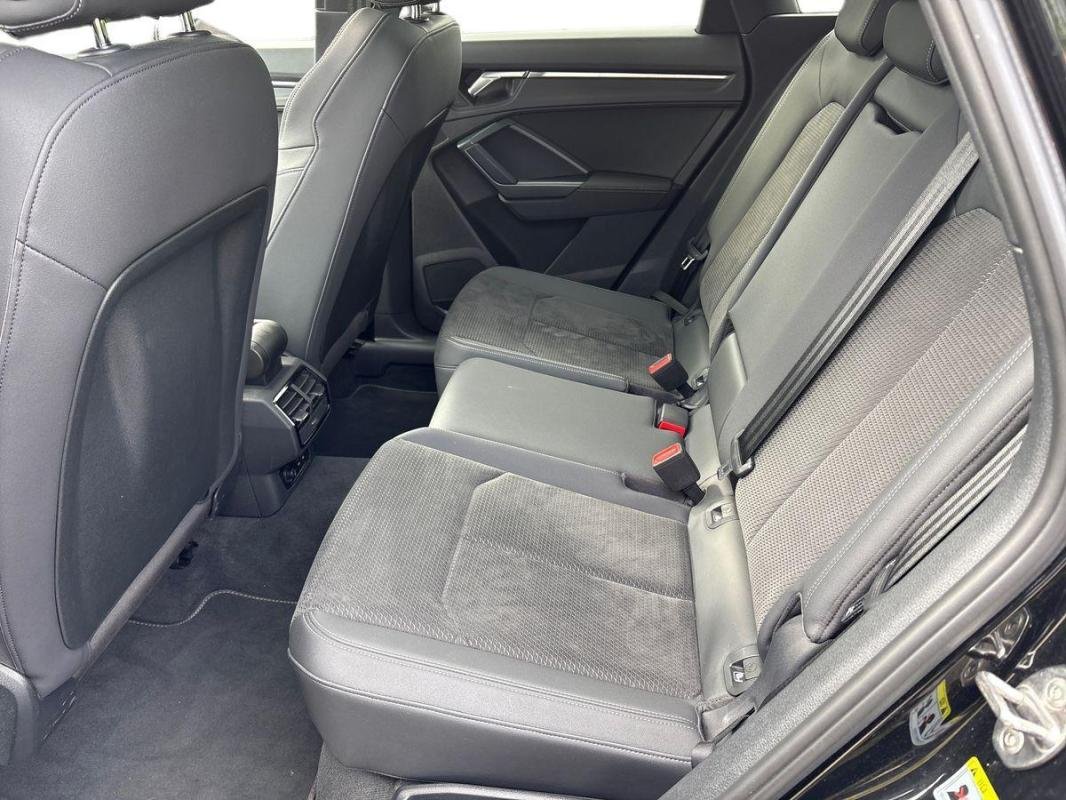 Audi Q3 - Photo 23
