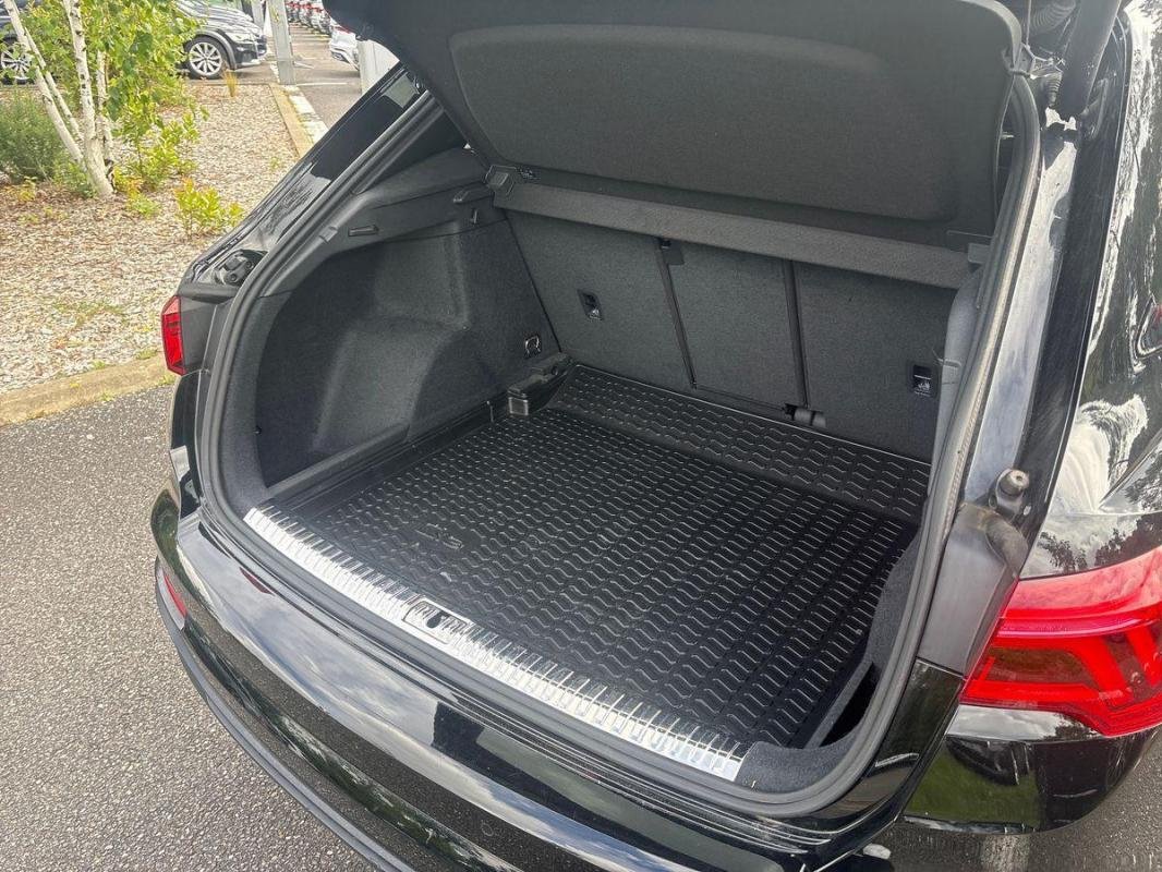 Audi Q3 - Photo 32