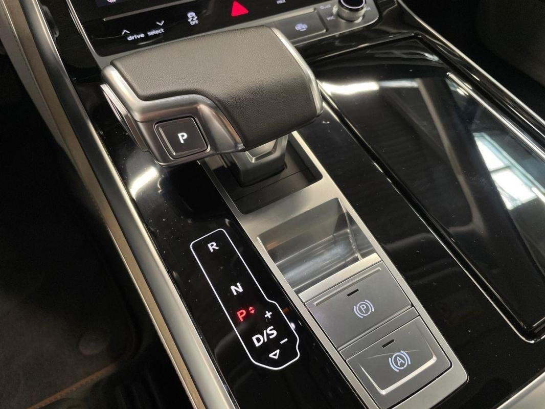 Audi Q7 - Photo 11