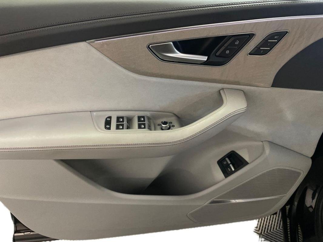 Audi Q7 - Photo 15