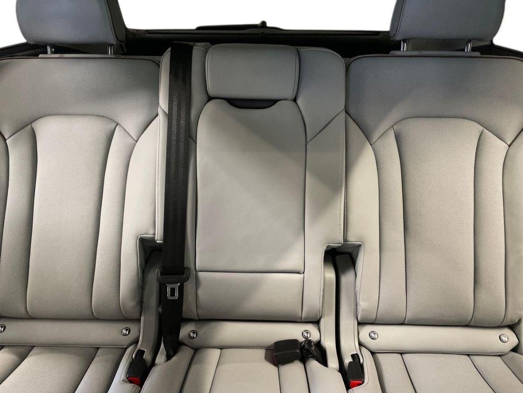 Audi Q7 - Photo 22