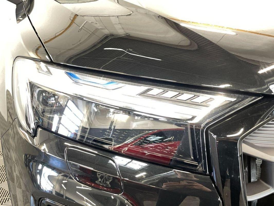 Audi Q7 - Photo 25