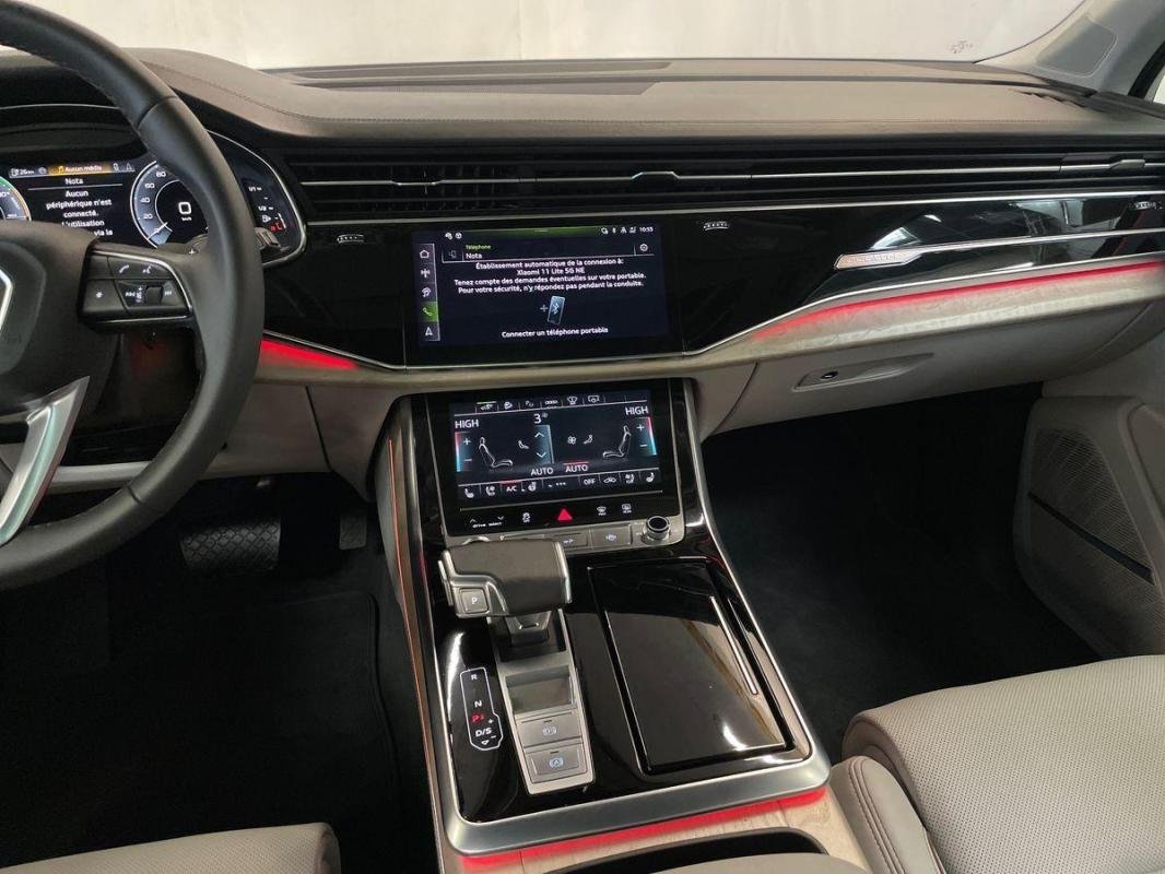 Audi Q7 - Photo 10