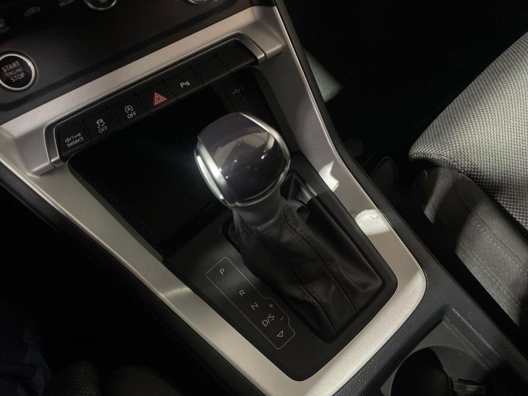 Audi Q3 - Photo 11