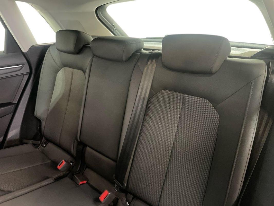 Audi Q3 - Photo 23