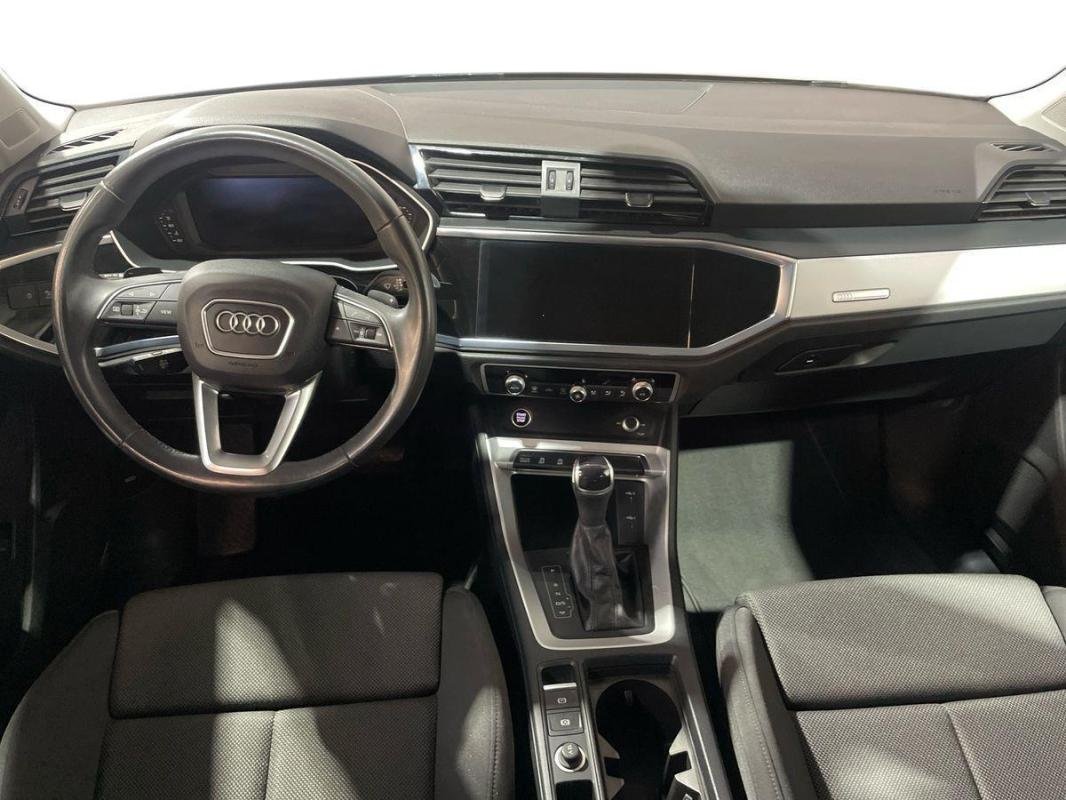 Audi Q3 - Photo 24