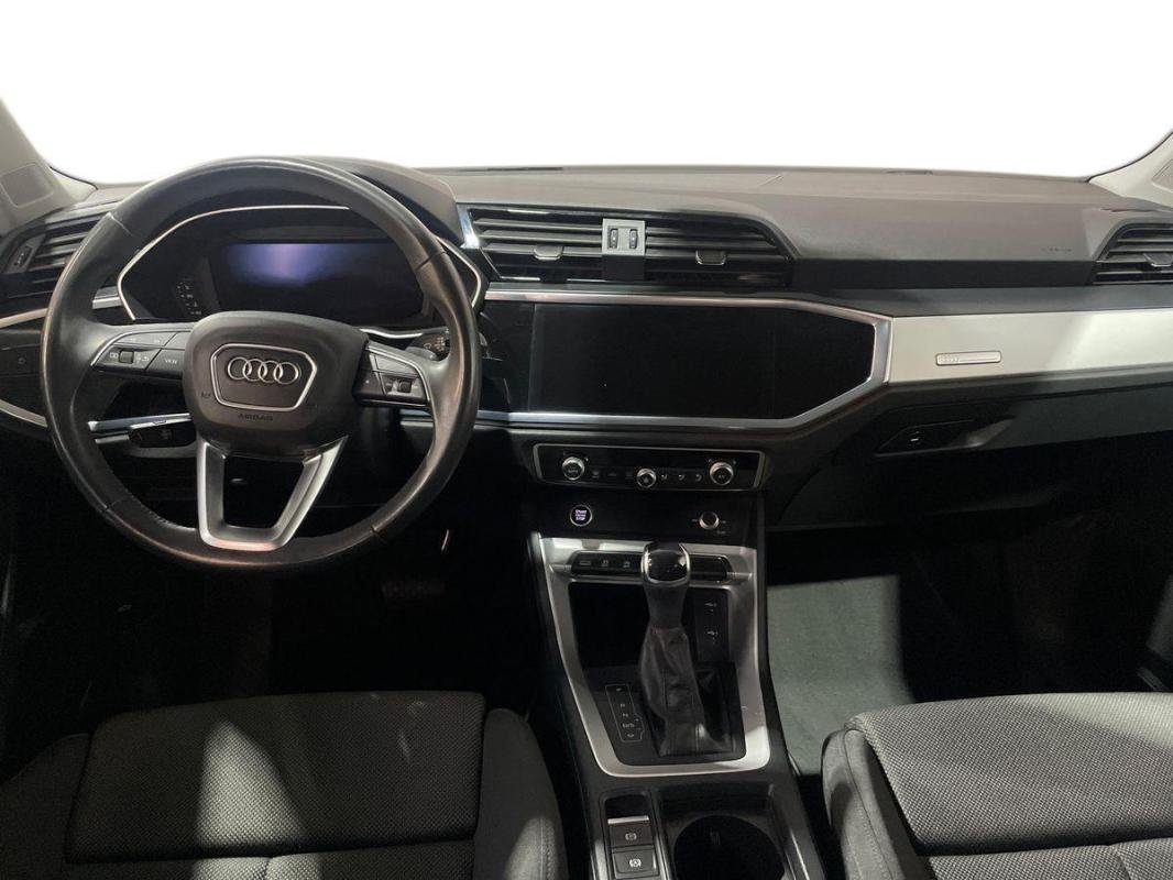 Audi Q3 - Photo 8