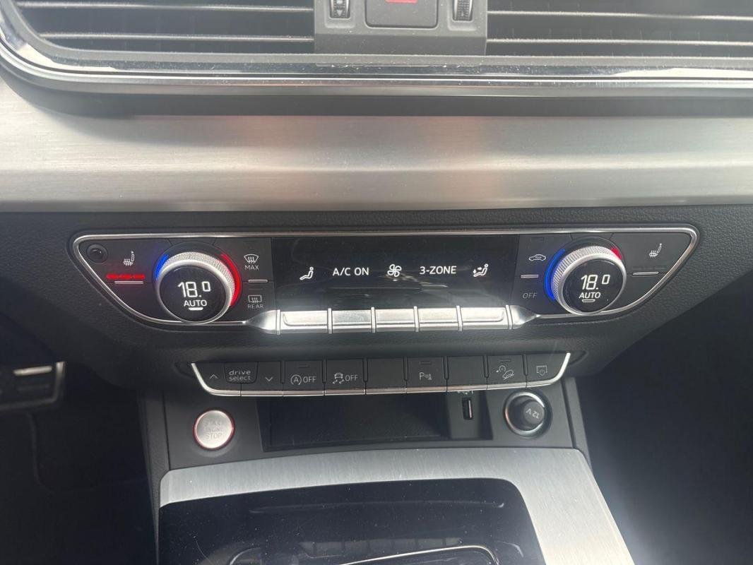 Audi SQ5 - Photo 19