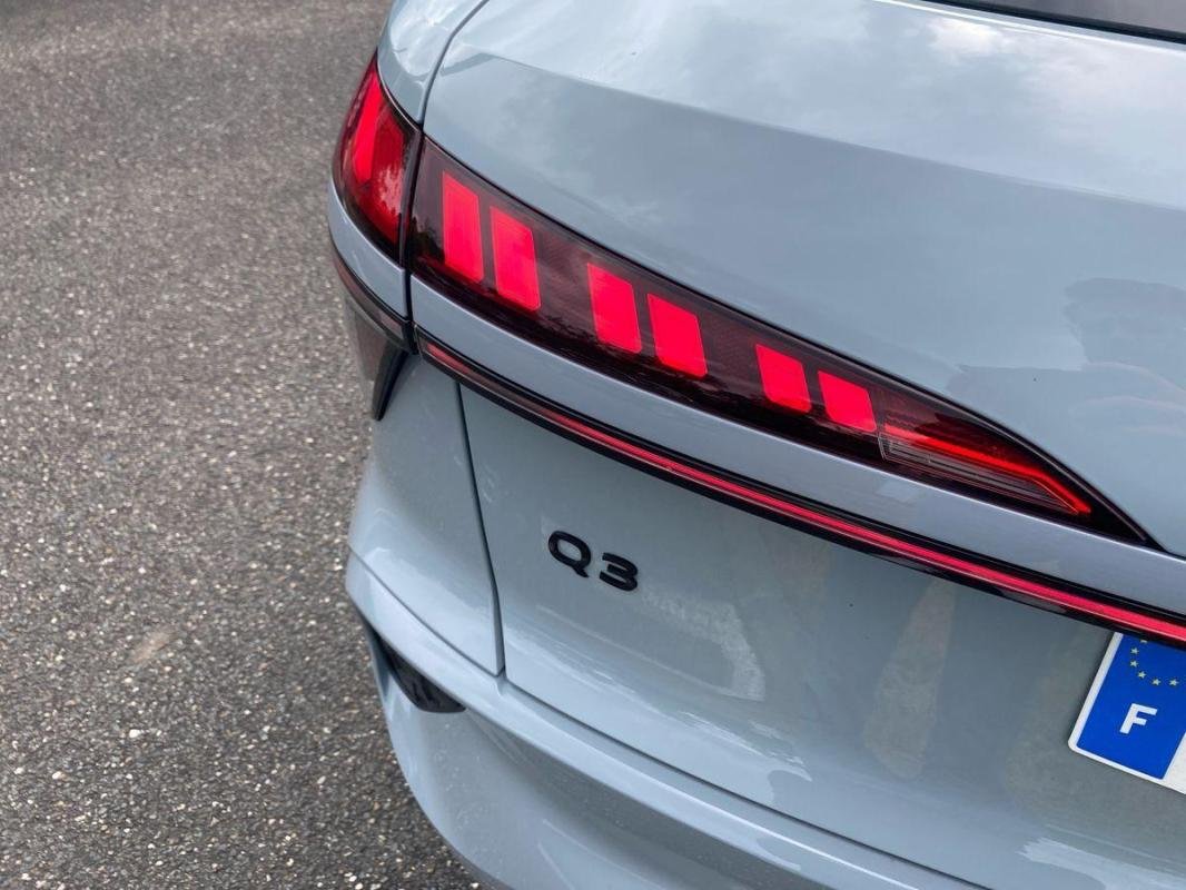 Audi Q3 - Photo 15