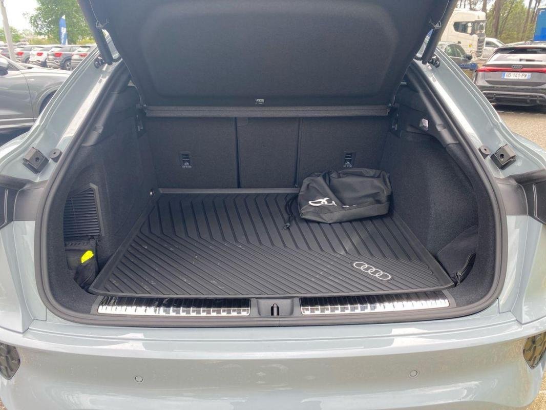 Audi Q3 - Photo 16