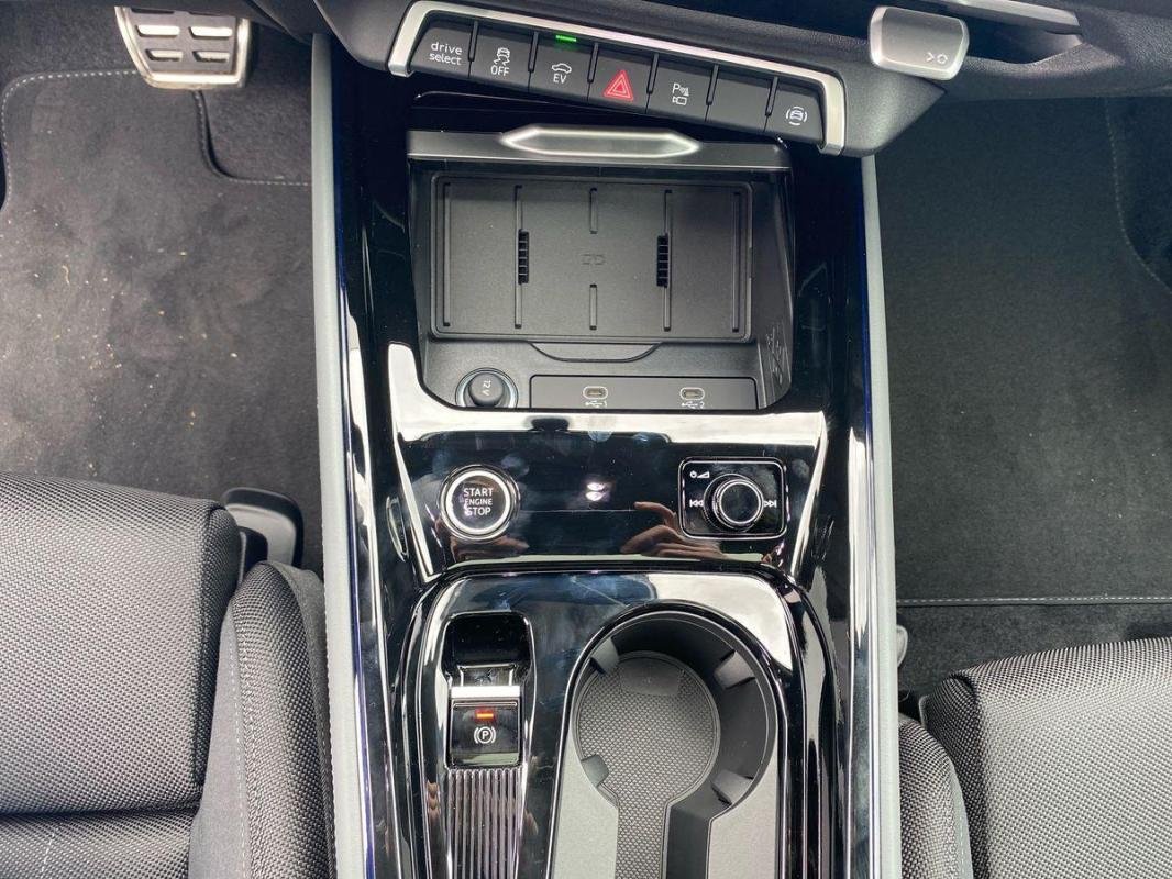 Audi Q3 - Photo 29