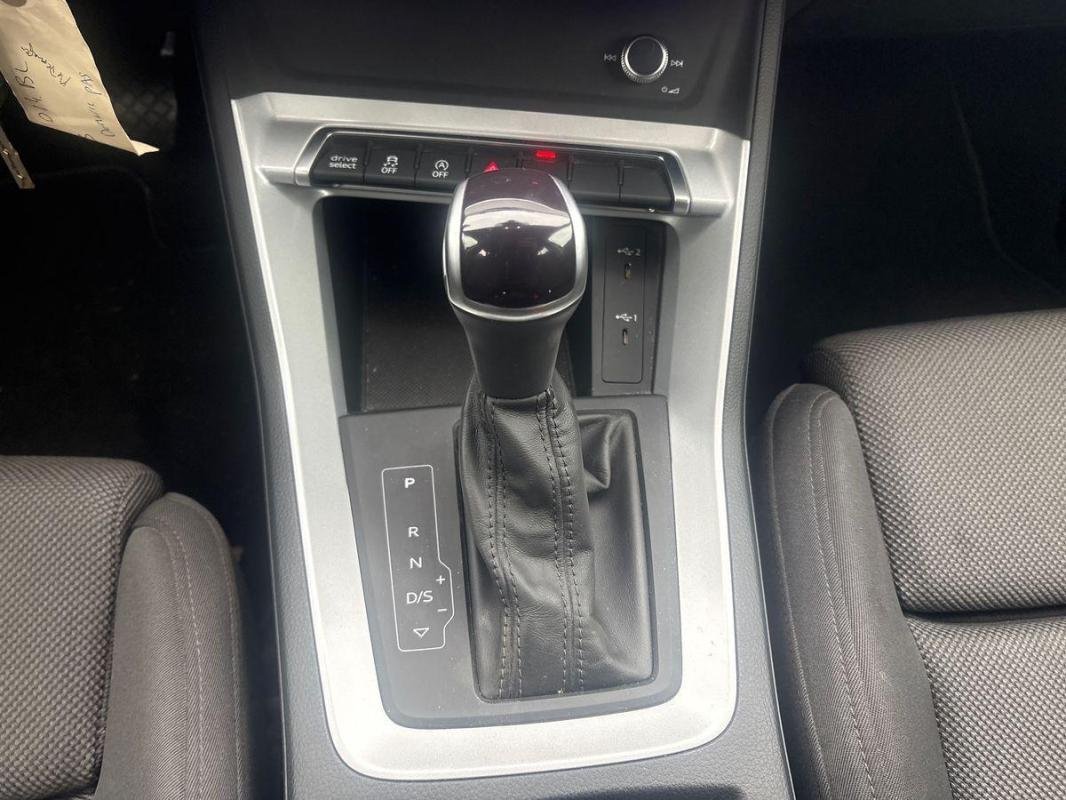 Audi Q3 - Photo 11