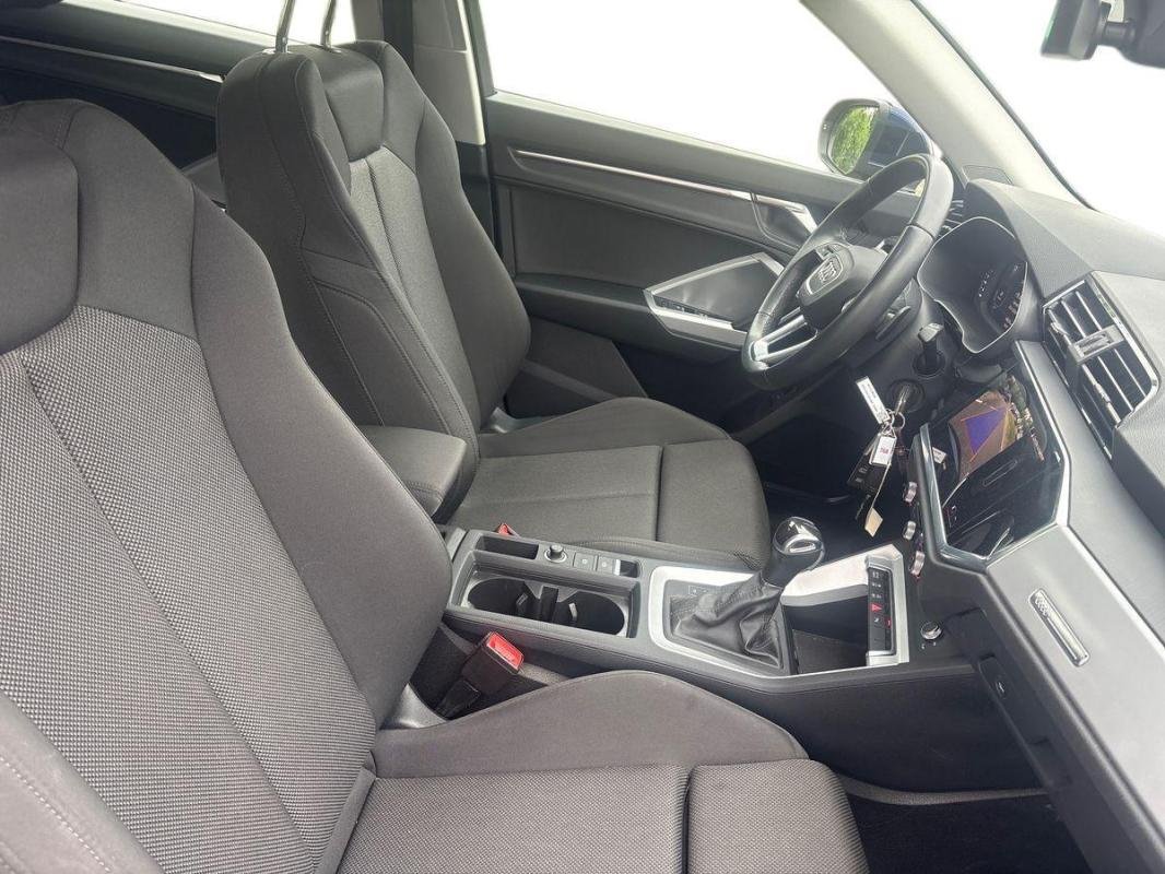 Audi Q3 - Photo 13