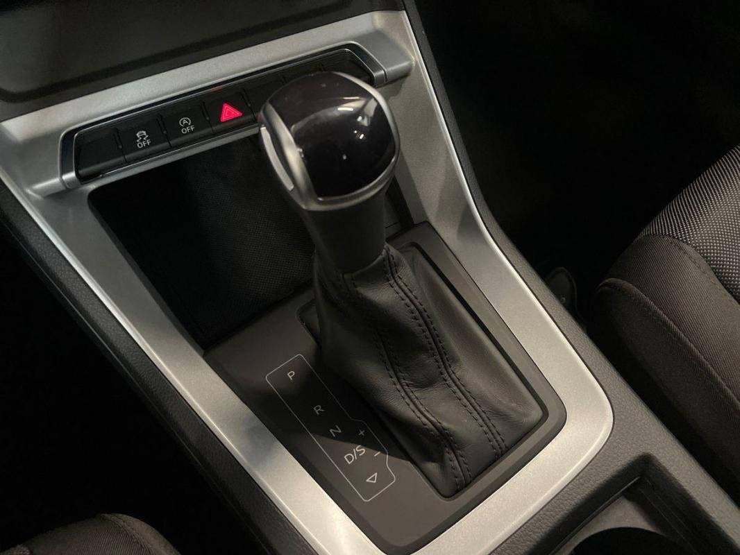 Audi Q3 - Photo 11