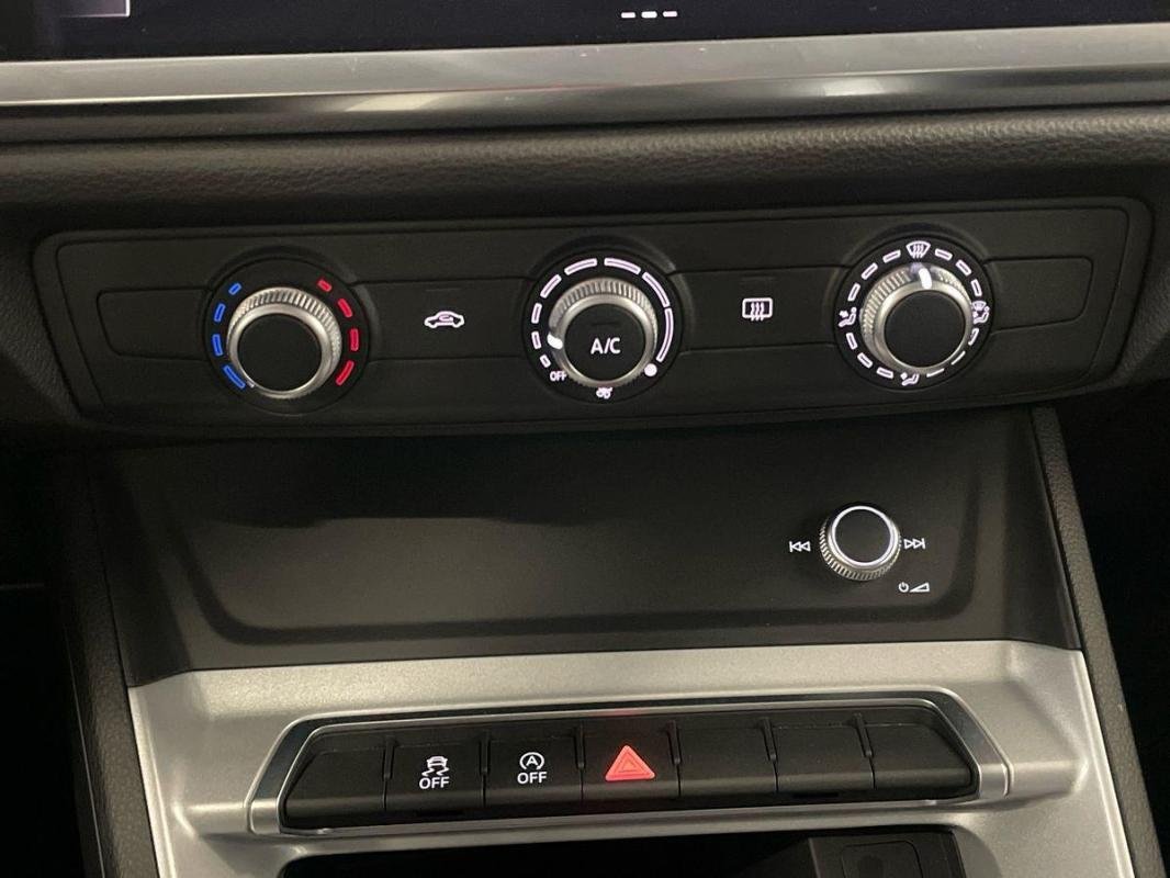 Audi Q3 - Photo 19