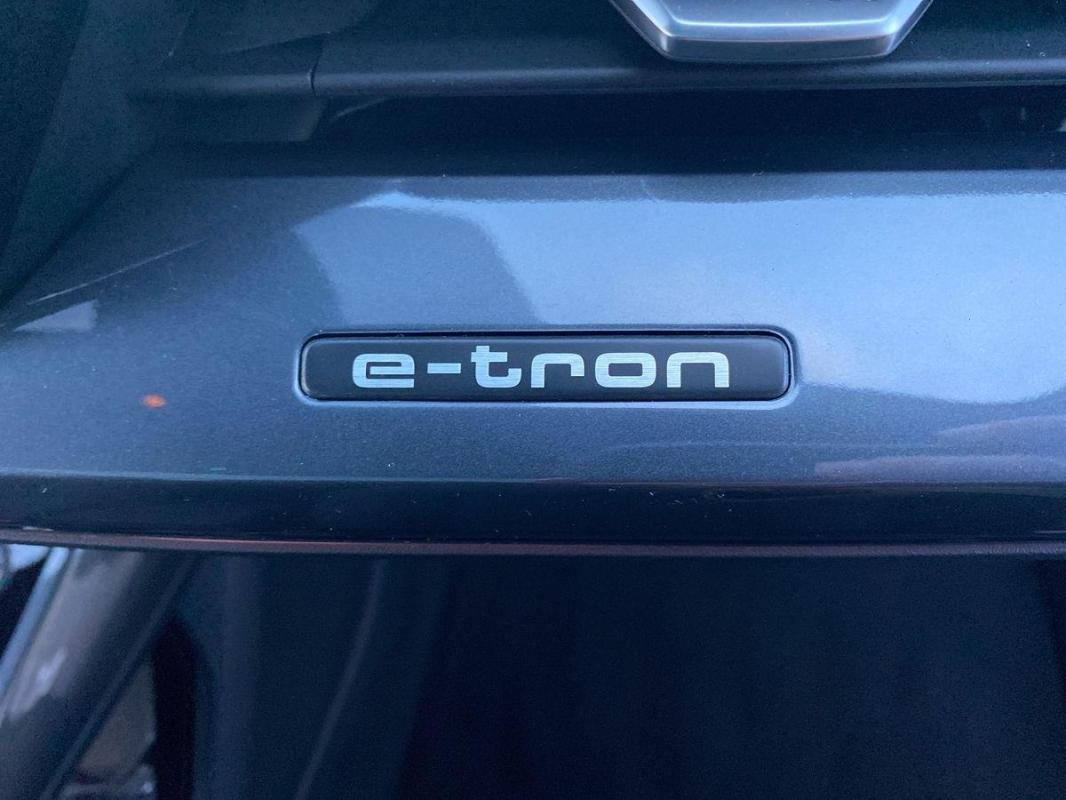 Audi Q4 e-tron - Photo 27