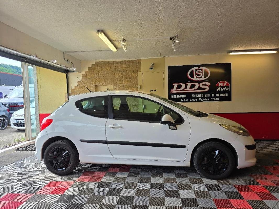 Peugeot 207 - Photo 11