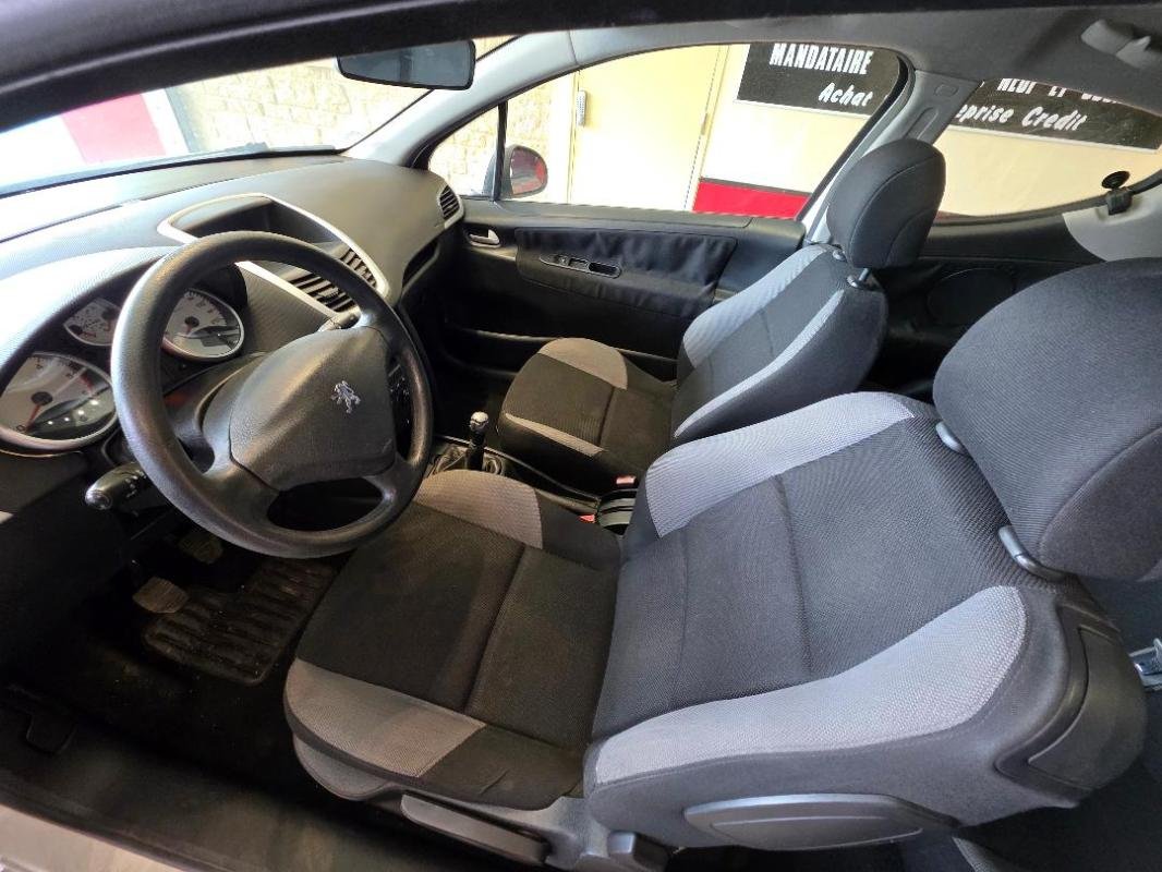 Peugeot 207 - Photo 12