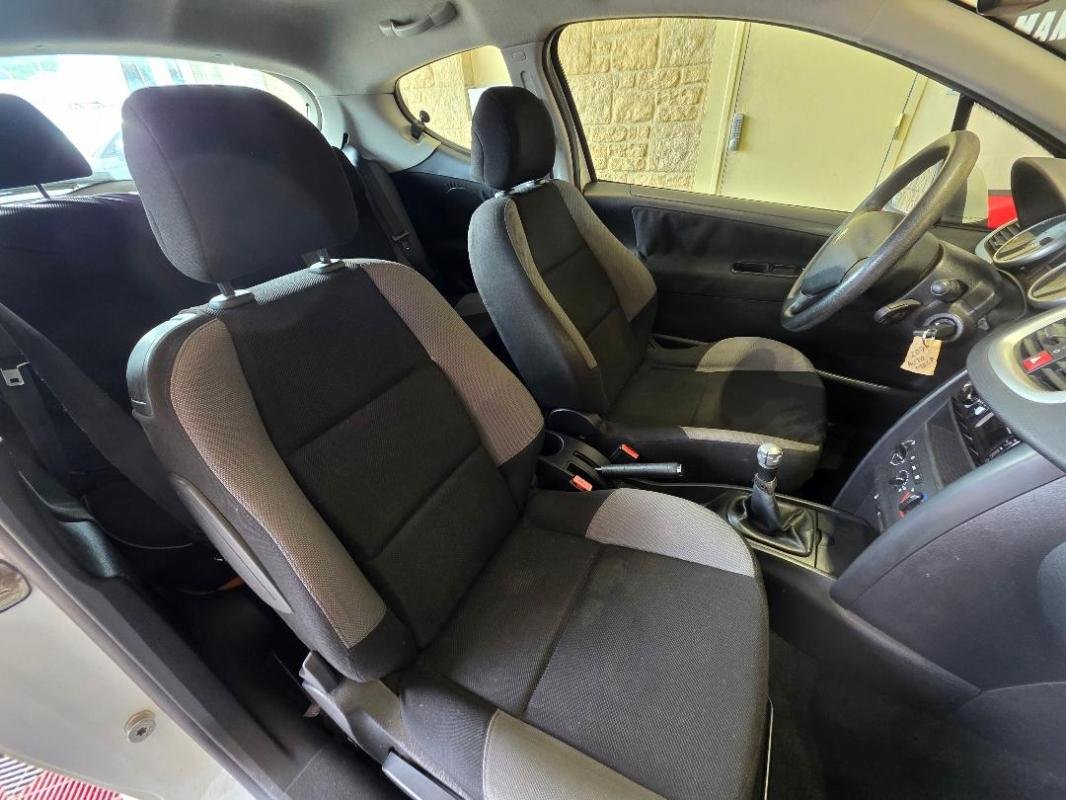 Peugeot 207 - Photo 13