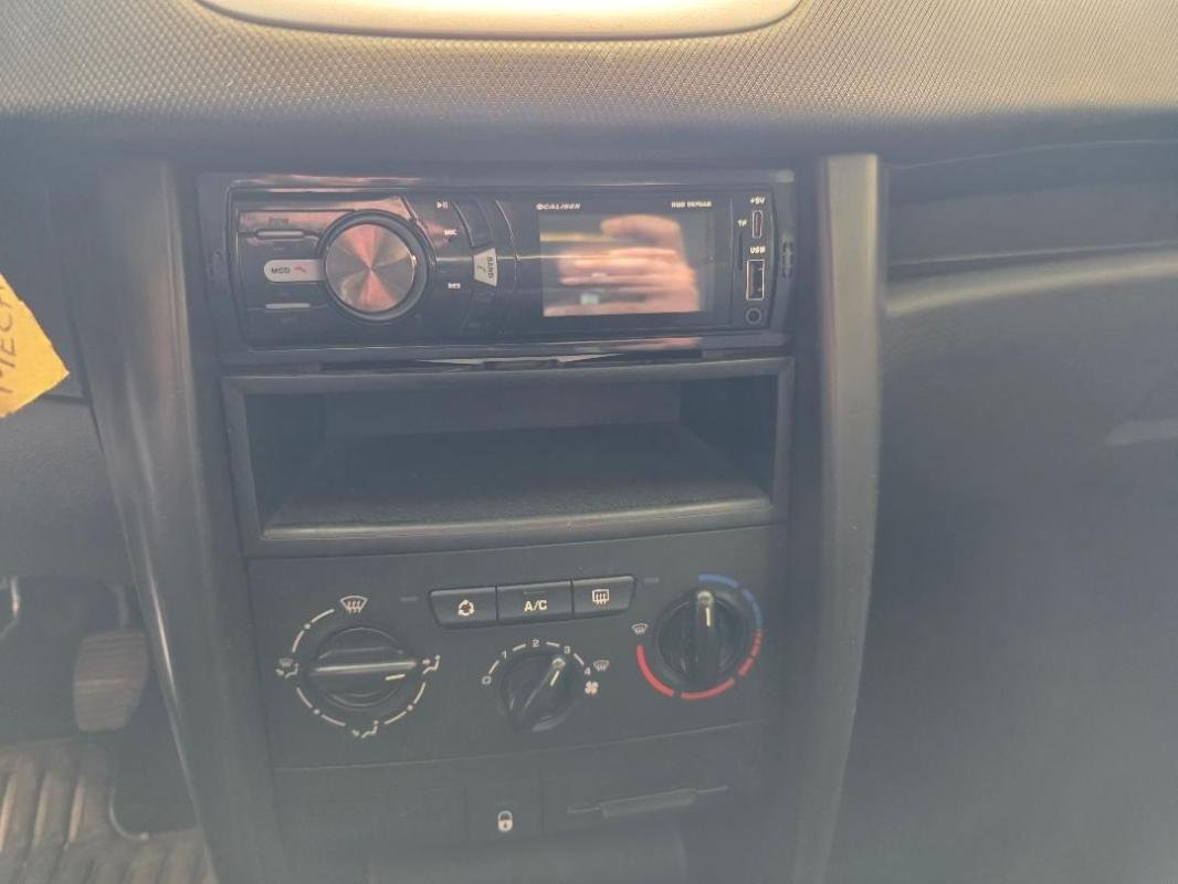 Peugeot 207 - Photo 16