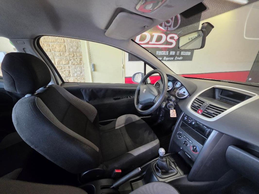 Peugeot 207 - Photo 3
