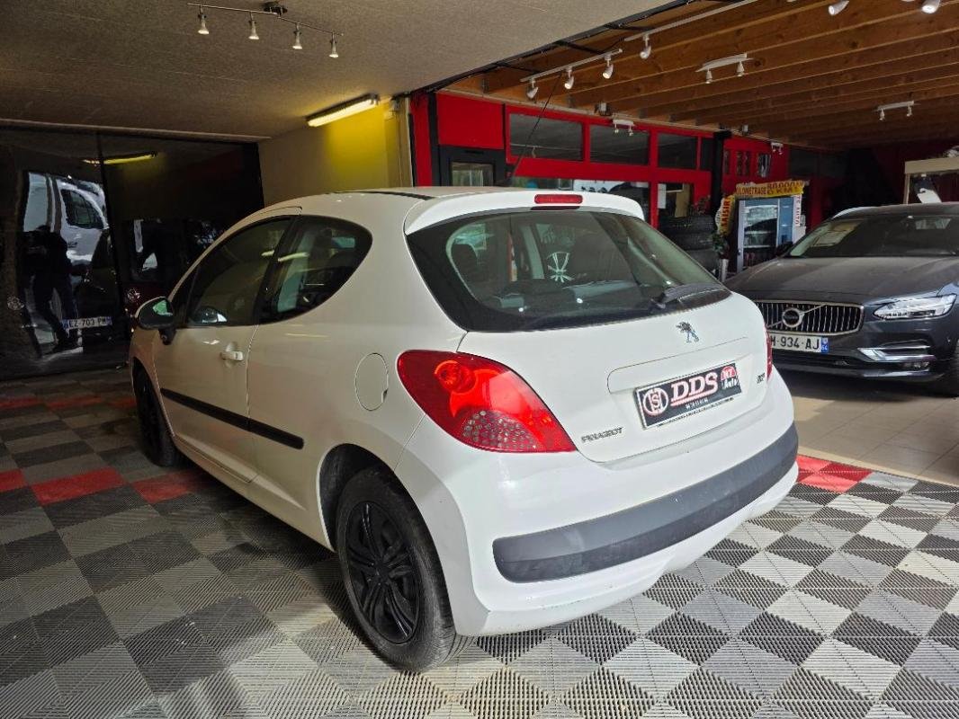 Peugeot 207 - Photo 8