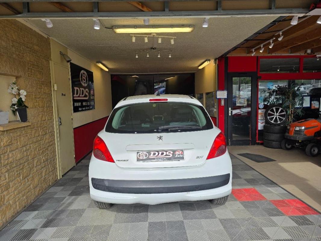 Peugeot 207 - Photo 9