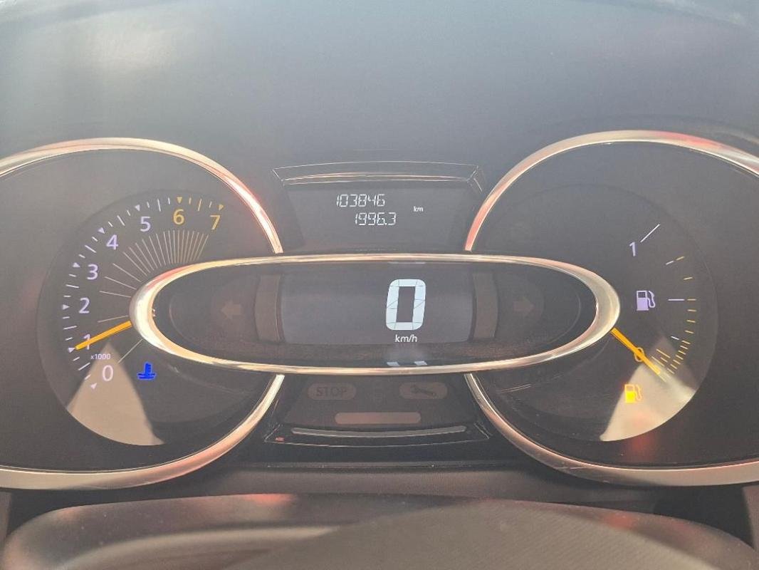Renault Clio - Photo 17
