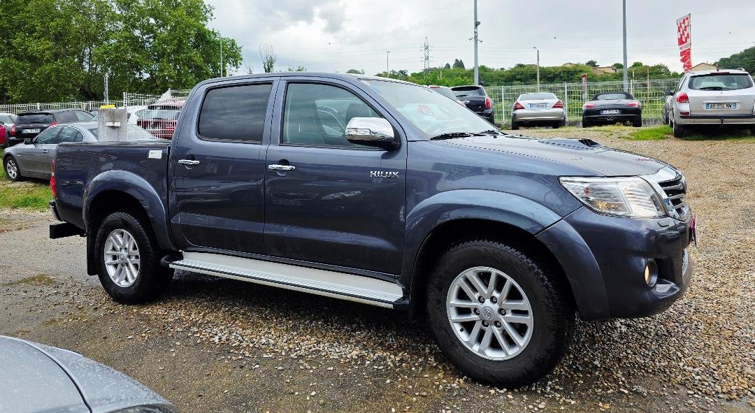 Toyota Hilux - Photo 11
