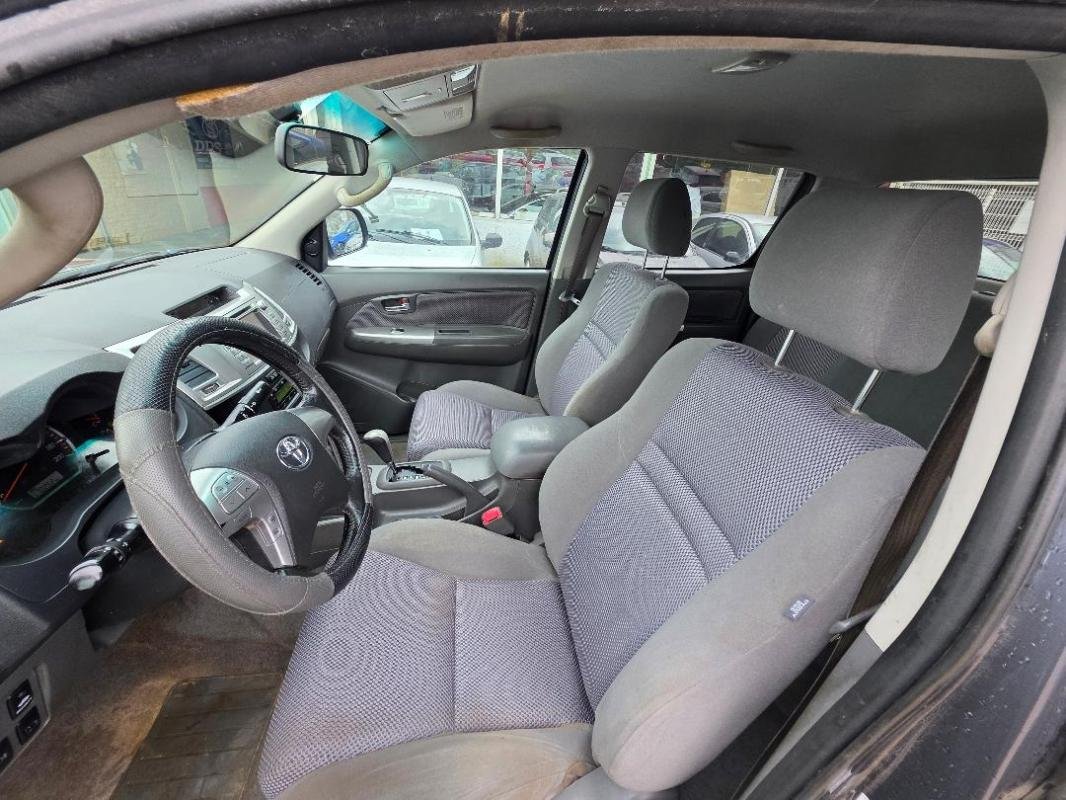 Toyota Hilux - Photo 14