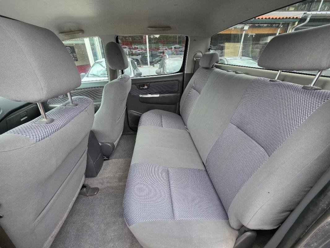 Toyota Hilux - Photo 15