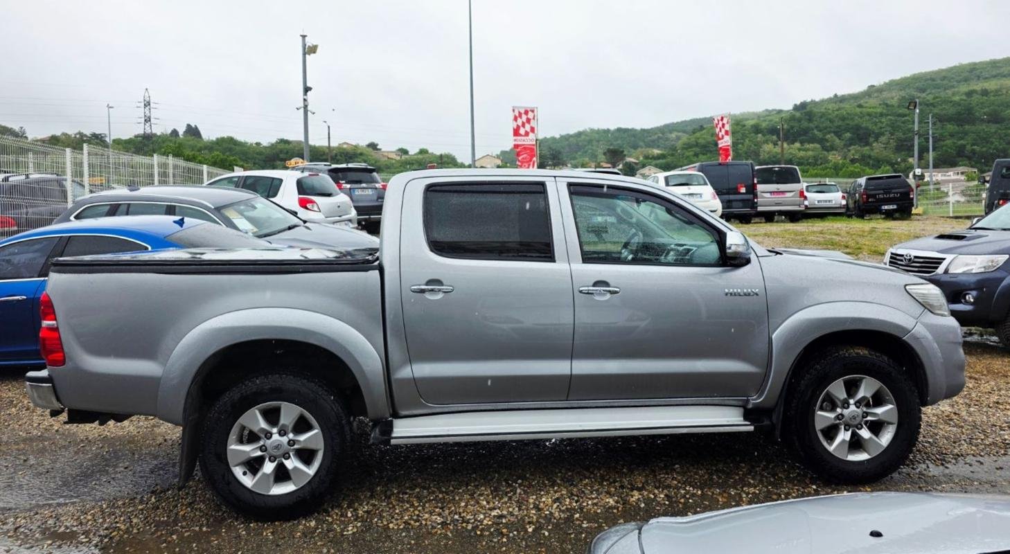 Toyota Hilux - Photo 15